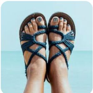 Bokyna black Flat Sandals with Cross Straps size 38